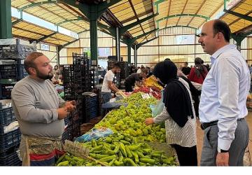 Başkan Altay Karkent Pazarı'nda Konyalılarla Buluştu