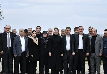 Belediye Başkanı Nergiz Karaağaçlı Öztürk Kooperatif Başkanları ve Temsilcileriyle Bir Araya Geldi