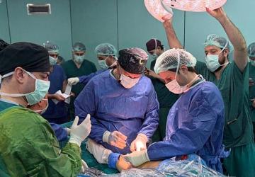 Menisküs Cerrahisinde Türkiye'de Bir İlk, DEÜ'de Gerçekleşti!