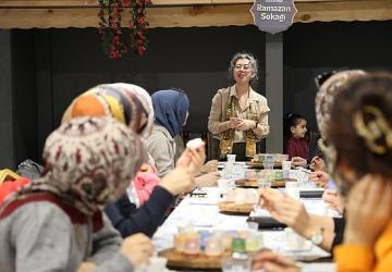 Kartepe'de Ramazan Sanatla Yaşanıyor