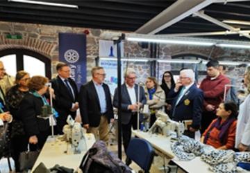 “Altın İğne", İzmirli kadınların yeteneğini dünyaya gösteriyor