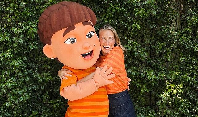 Gupse Özay, 'Gupi' ile Yaratıcı Çocuk Festivali'nde minik hayranlarıyla buluştu