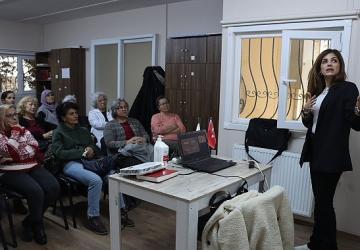Altın Yıllar Yaşam Merkezi'nde 'Birlikte Güzel Yaş Almak' semineri