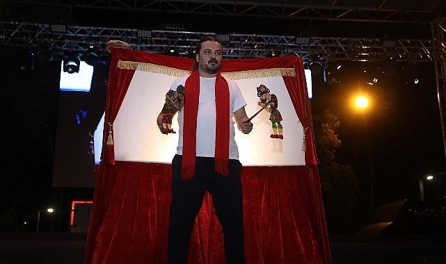 Büyükşehir Mobil Aşevi'nden sıcak yemek ikramı