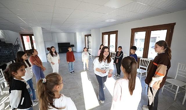 Menderes'te Çocuklara Tiyatro Eğitimi