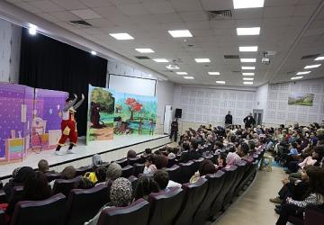 Kartepe'de Neşe ve Cesaret Dolu Tiyatro