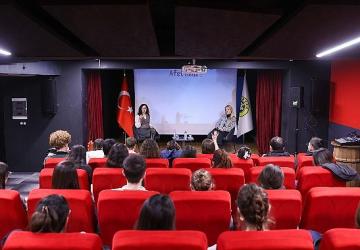 Buca'da geleceğin psikologlarına “afet" semineri