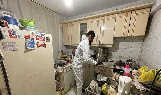 Konak'ta çöp eve geçit verilmedi: 10 ton atık çıkarıldı