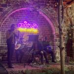 Toplumcu Gerçekçi Yazar ve Şairlerden Şiir ve Türkü Tadında Gece