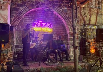 Toplumcu Gerçekçi Yazar ve Şairlerden Şiir ve Türkü Tadında Gece