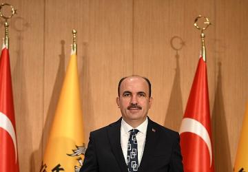Başkan Altay: “Umre Ödüllü Siyer Bilgi Yarışmamızı Kazanan 100 Öğrencimiz Anne-Babalarıyla Kutsal Topraklara Gitmeye Hak Kazandı"