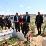 Vali Küçük ve protokolden bayram arifesinde Şehitlik Ve Deprem Kabristanı ziyareti