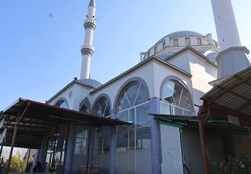 Kartepe Abdülhamit Han Camii'ne estetik görünüm