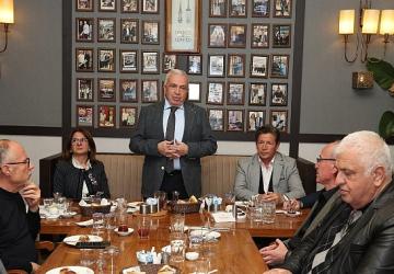 Başkan Şadi Özdemir amatör spor kulüp temsilcileri ile buluştu