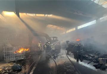 Torbalı'daki fabrika yangını kontrol altına alındı