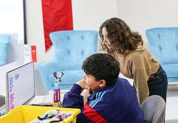 Geleceğin yazılımcıları Buca'da yetişiyor