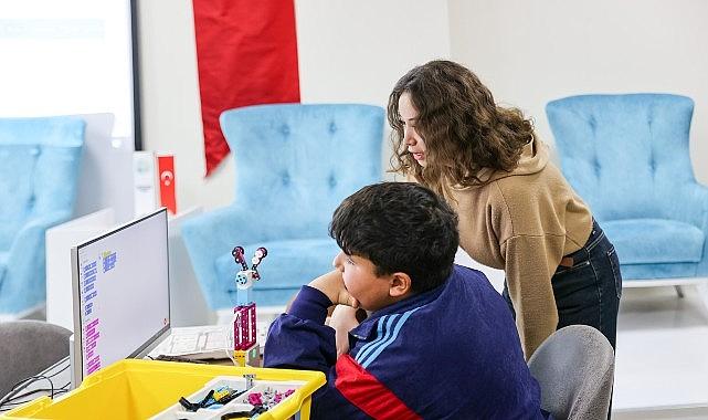 Geleceğin yazılımcıları Buca'da yetişiyor