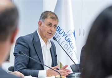 Başkan Tugay: Zeytinin değerini ekonomiye yansıtmalıyız
