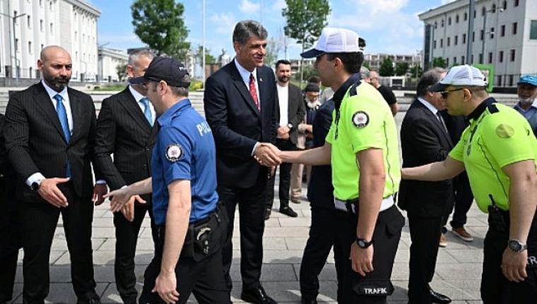 Kartepe Kent Meydanı'da Bayram Bereketi