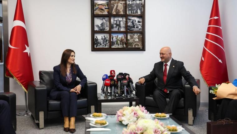 AK Parti yıllar sonra CHP ile bayramlaştı: Heyete Resul Kurt başkanlık etti