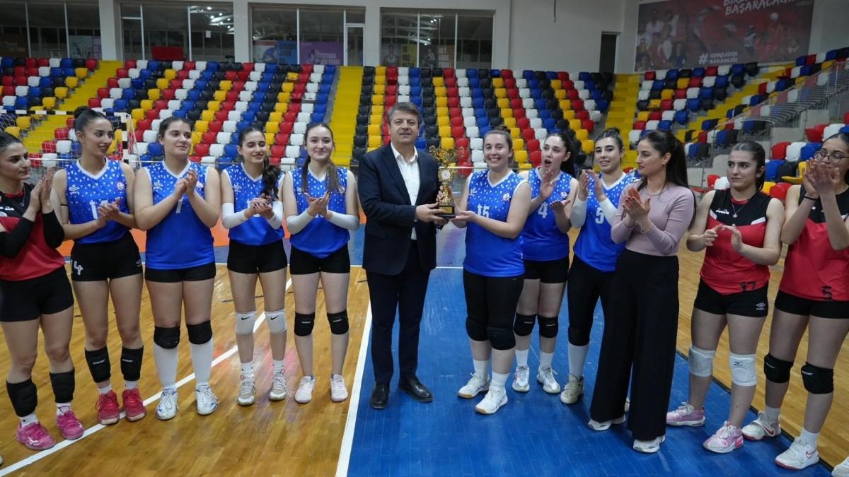 Adıyaman Kadın Voleybol Takımı 2. Lig’e yükseldi