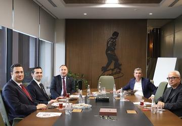 İzmir Bakırçay Üniversitesi ile ALOSBİ Arasında İş Birliği Görüşmesi