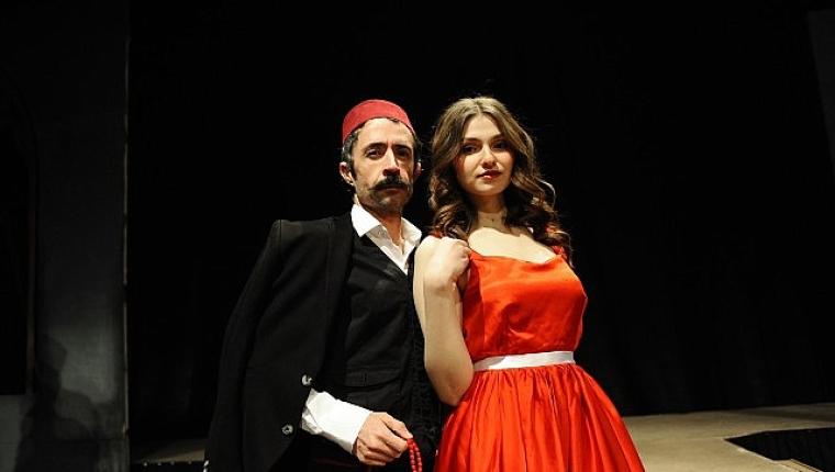 Karşıyaka Belediye Tiyatrosu'ndan iki yeni oyun