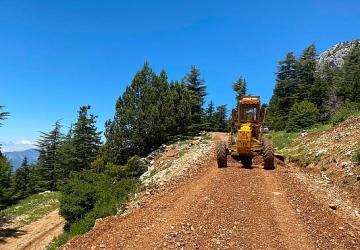 Akseki'de yayla yollarında bakım ve onarım çalışması