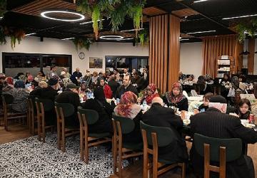 Başkan Kocaman, Ramazan Bereketini Kartepe'nin Çınarlarıyla Paylaştı