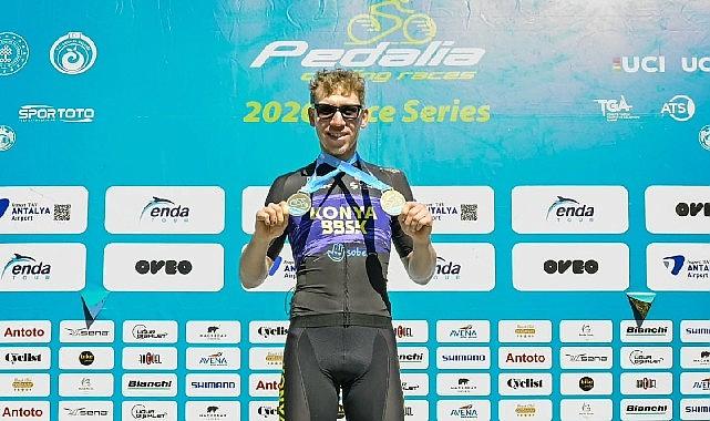 Büyükşehir Belediyespor Bisiklet Takımı Sporcusu Mustafa Tarakçı'dan Çifte Şampiyonluk