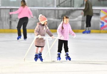 Büyükşehir Kültürpark ve Bostanlı'da buz pisti kuruyor