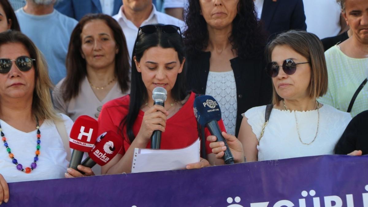 Adıyaman Kadın Platformu’ndan Kürt kadınlarına yönelik söylemler ve nafaka tartışmalarına tepki - Videolu Haber