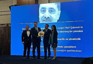 Yenişehir'in eğitim devrimi ödülle taçlandı