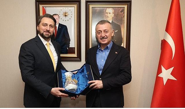 Başkan Büyükakın'dan, Halep'te yoğun ziyaret trafiği