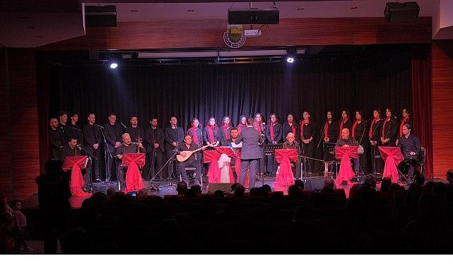 İnegöl Belediyesi THM Gençlik Korosu'ndan Kulakların Pasını Silen Konser