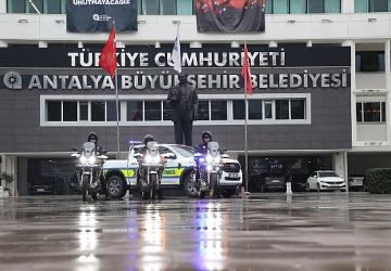 Büyükşehir ekipleri yılbaşı mesaisine hazır