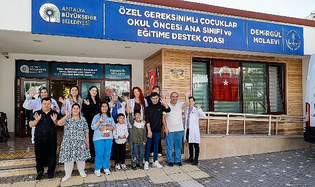 Özel bireylerden Anneler Günü'ne anlamlı sürpriz