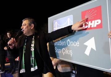 Özgür Özel’den İran'a yönelik saldırıya ilişkin 7 maddelik net çağrı: ‘Bölgemizde savaş istemiyoruz’