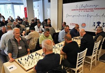 Zekanın ve stratejinin zirvesi Bornova'da kuruldu