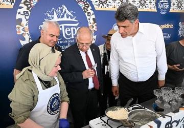 Kartepe Gastronomi Festivali'ne Yoğun Katılım