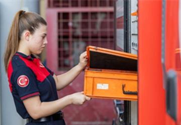 Alevlerin içine 19'unda girdi