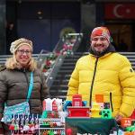 Buca'da yeni yıl pazarına büyük ilgi