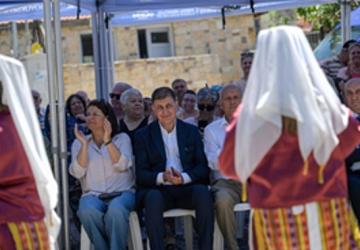Büyükşehir'den Foça Yeniköy'de anlamlı açılış
