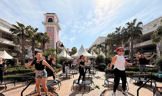 8 Mart'ta Karşıyaka'dan özgürlük çağrısı yükseldi