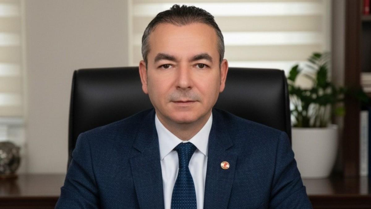 Başkan Murat Çeliker: ‘Sanatçı Çelik’in davranışı tüm Türkiye’ye örnek oldu’