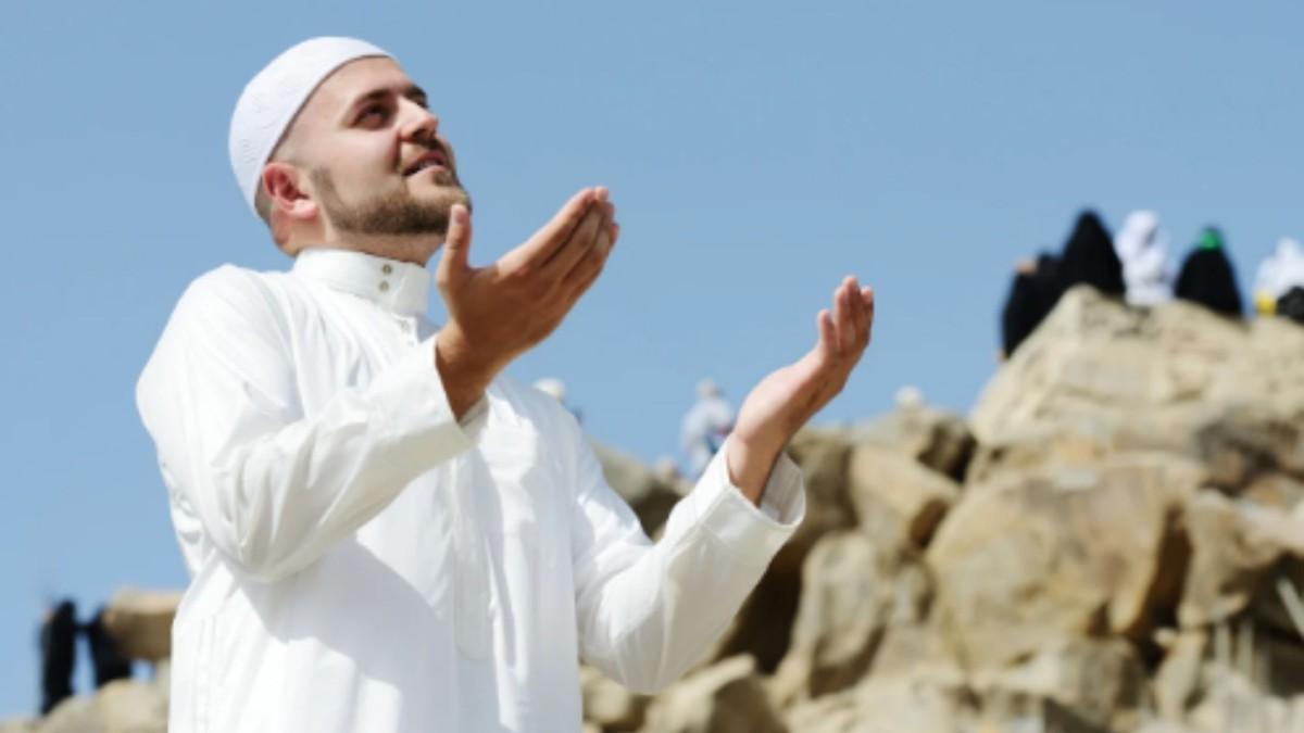 Mağdur olan umre yolcularının tahliyesi sürüyor: İlk kafile İstanbul’a getirildi