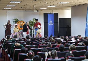 Başkan Çerçioğlu Köşk'te Minikleri Tiyatroyla Buluşturdu