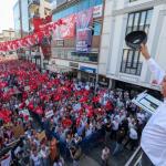 ADIYAMAN (PHA) - Murat KAYIŞ – Cumhuriyet Halk Partisi (CHP) Genel Başkanı Özgür Özel, partisinin “Millet İradesine Sahip Çıkıyor” mitingleri kapsamında Adıyaman’da düzenlenen 36’ncı halk buluşmasında konuştu.