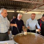 ADIYAMAN (PHA) - Muharrem ayı vesilesiyle anlamlı bir etkinliğe daha imza atan AK Parti Adıyaman İl Başkanı Faruk Bülent Kablan ve il yönetim kurulu üyeleri, Adıyaman’ın Şeybor ziyaretinde düzenlenen aşure programına kat...