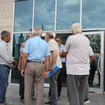 ADIYAMAN (PHA) - Mustafa TEKİN - Adıyaman’da kavurucu yaz sıcaklıklarının etkisini gösterdiği günlerde, Alitaşı Mahallesi’nin Çimen Küme Evleri’nde iki aydır süren su kesintisi mahalle sakinlerini isyan noktasına getirdi...